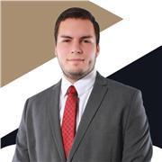 Abogado especialista en clases de Derecho Laboral y Comercial